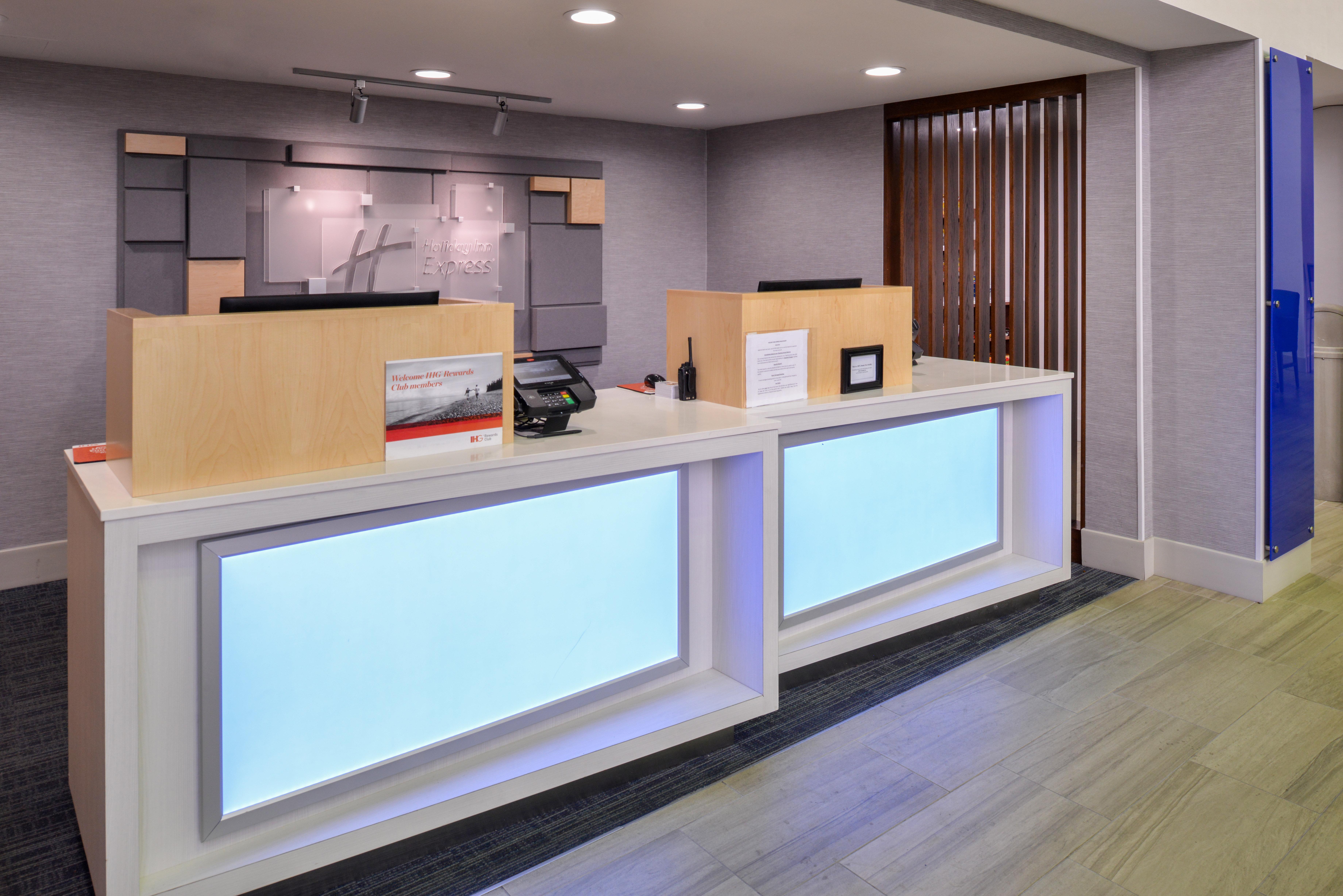 Holiday Inn Express Palm Desert By Ihg Exterior photo
