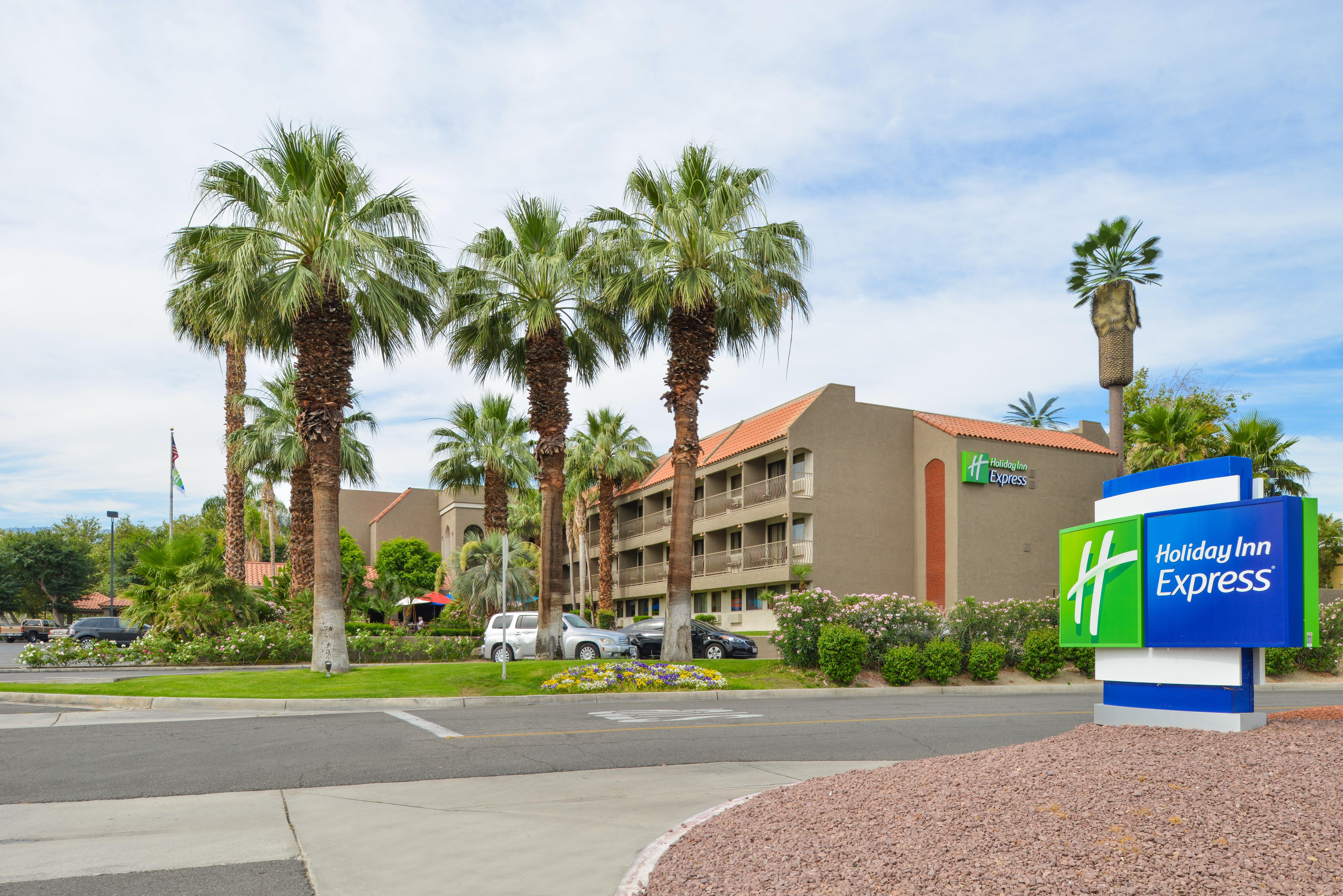 Holiday Inn Express Palm Desert By Ihg Exterior photo
