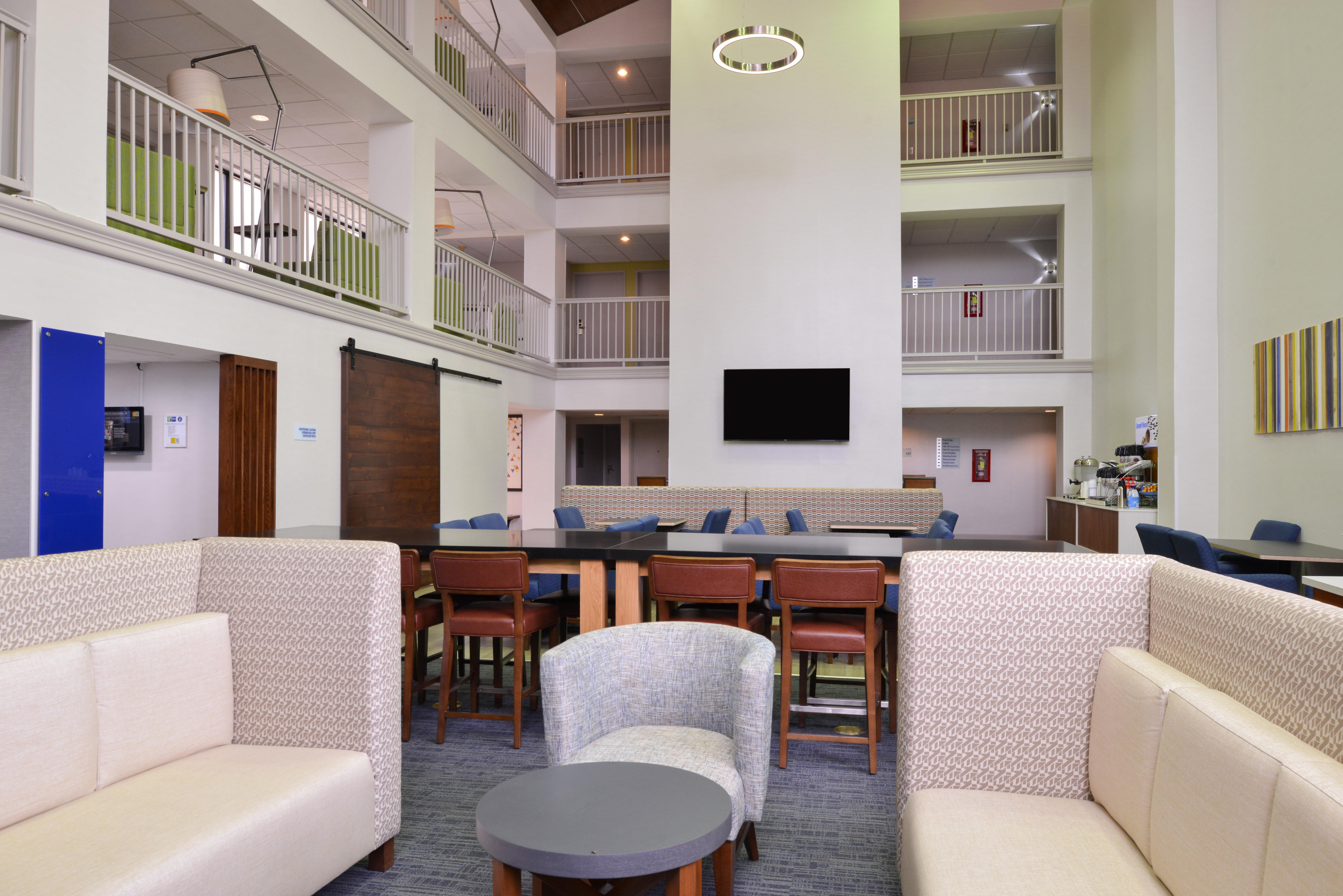 Holiday Inn Express Palm Desert By Ihg Exterior photo