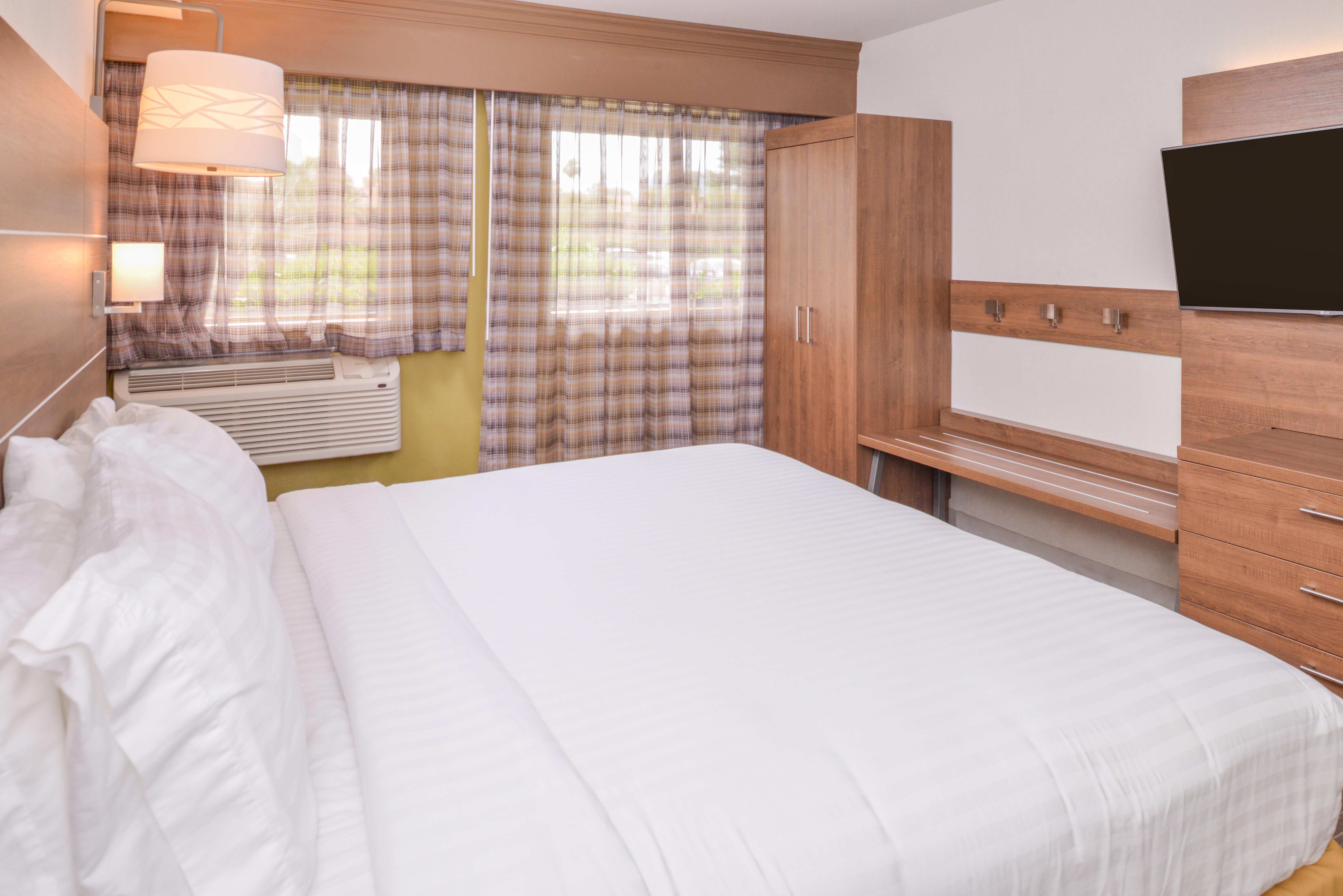 Holiday Inn Express Palm Desert By Ihg Exterior photo