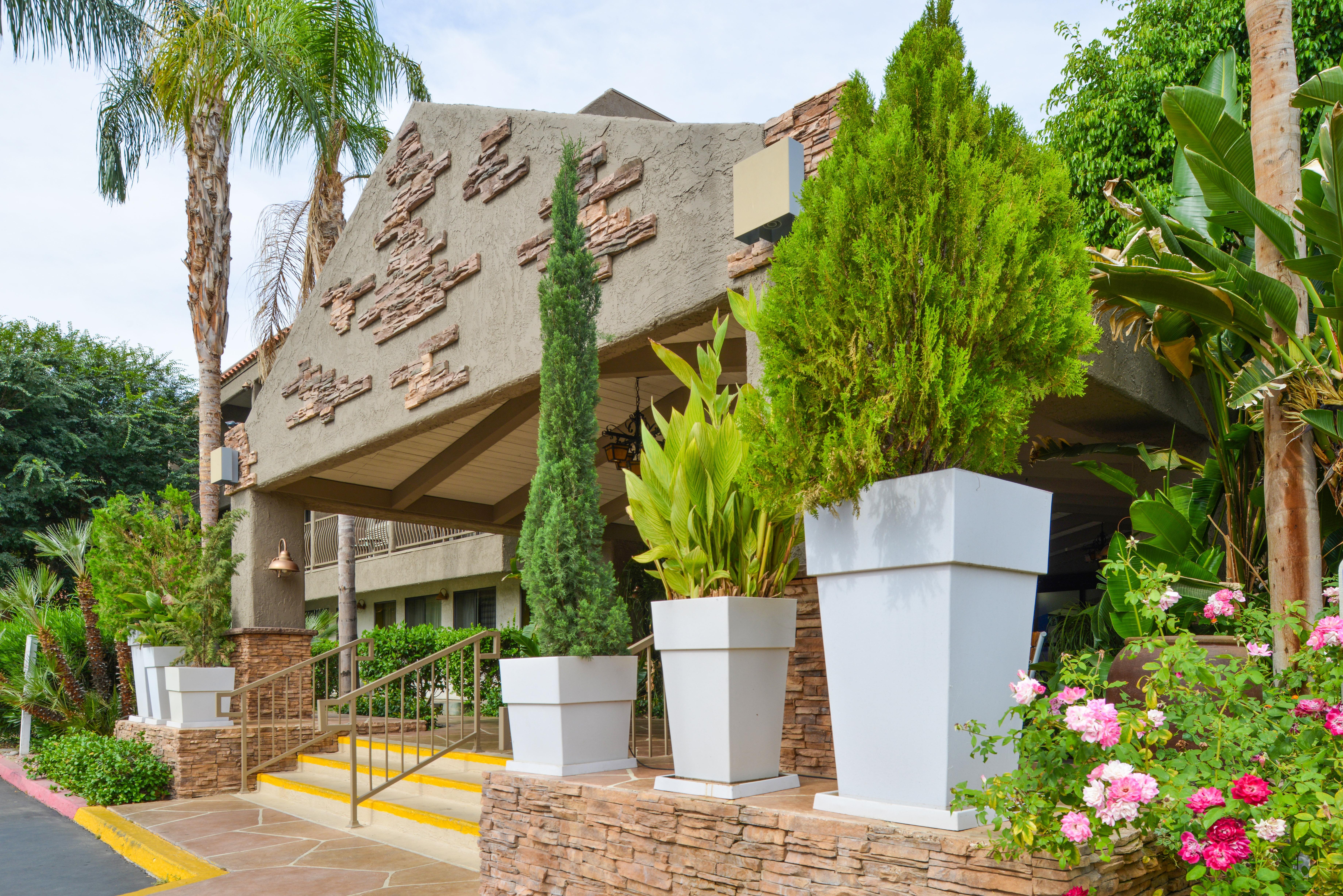 Holiday Inn Express Palm Desert By Ihg Exterior photo