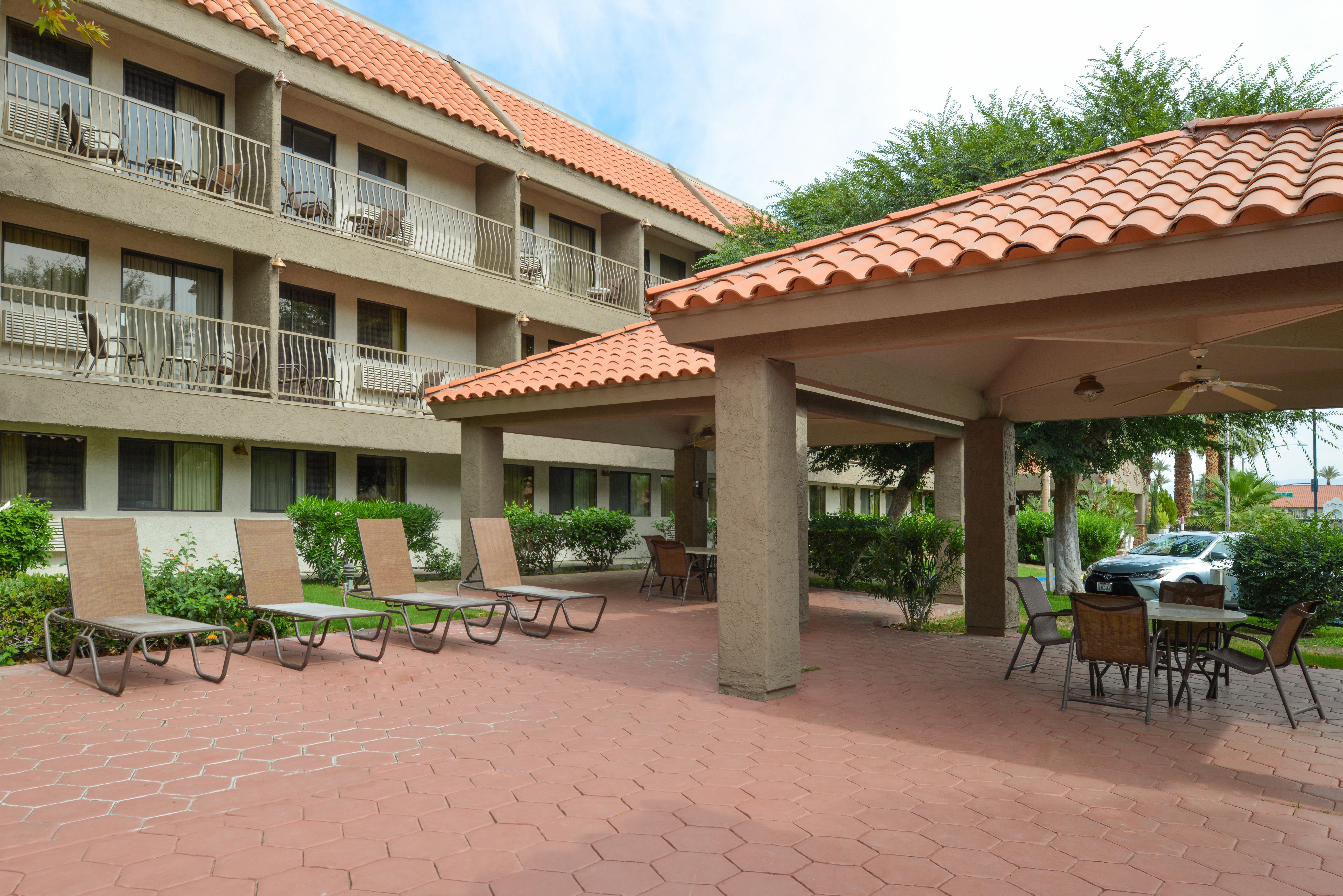 Holiday Inn Express Palm Desert By Ihg Exterior photo