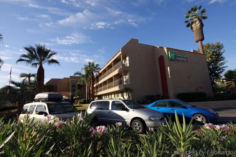 Holiday Inn Express Palm Desert By Ihg Exterior photo