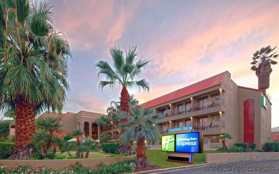 Holiday Inn Express Palm Desert By Ihg Exterior photo